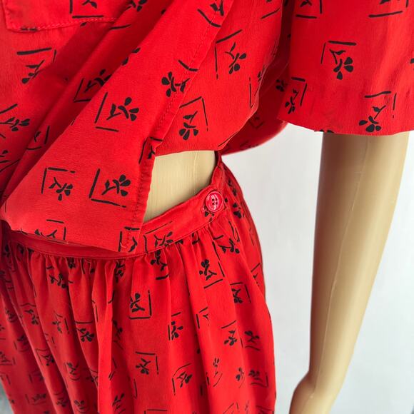 Carole Little (6) American VINTAGE 80's Red Floral 100% SILK Skirt Suit Set - Picture 5 of 8